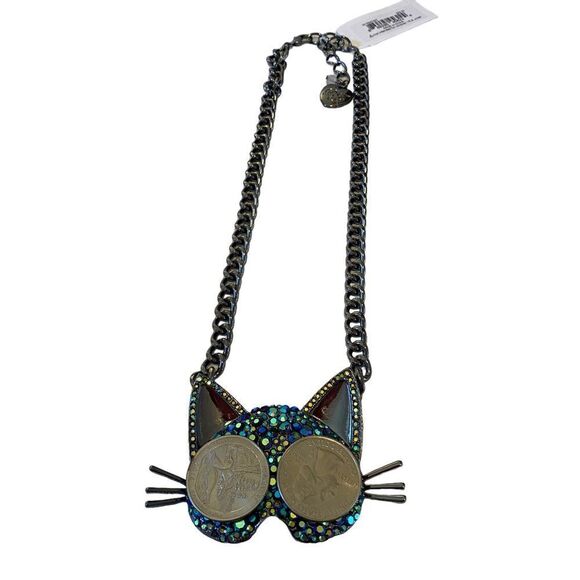 Betsey Johnson Glow-in-the-Dark Jeweled Cat Mask Pendant on Gun Metal Chain - Picture 7 of 7